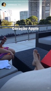 Bella Falconi feet photo thumbnail