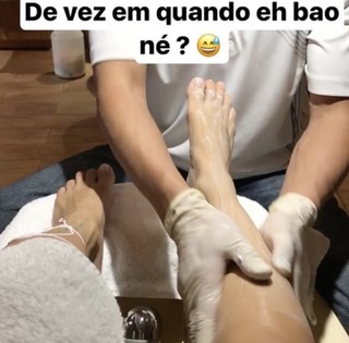 Bella Falconi feet photo thumbnail