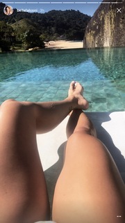 Bella Falconi feet photo thumbnail