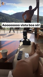 Bella Falconi feet photo thumbnail