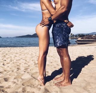 Bella Falconi feet photo thumbnail