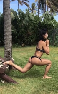 Bella Falconi feet photo thumbnail