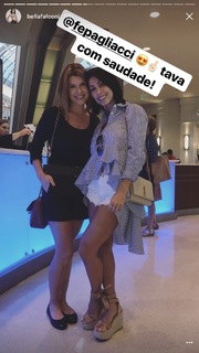 Bella Falconi feet photo thumbnail