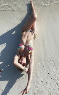 Bella Falconi feet photo thumbnail