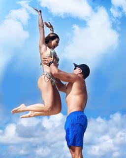 Bella Falconi feet photo thumbnail