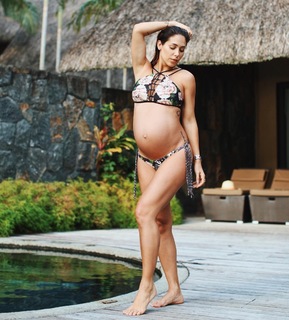 Bella Falconi feet photo thumbnail