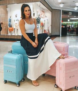 Bella Falconi feet photo thumbnail