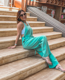 Bella Falconi feet photo thumbnail