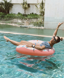 Bella Falconi feet photo thumbnail