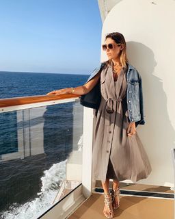 Bella Falconi feet photo thumbnail