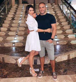 Bella Falconi feet photo thumbnail