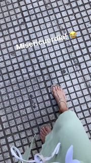 Bella Falconi feet photo thumbnail