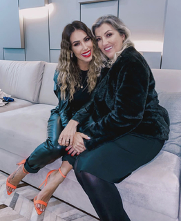 Bella Falconi feet photo thumbnail