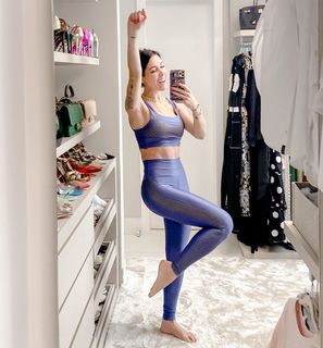 Bella Falconi feet photo thumbnail