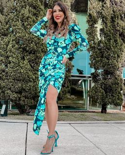 Bella Falconi feet photo thumbnail