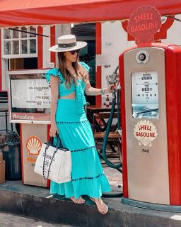 Bella Falconi feet photo thumbnail