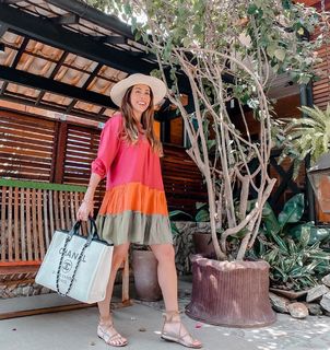 Bella Falconi feet photo thumbnail