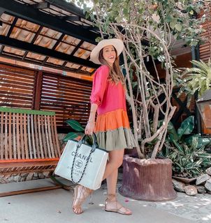 Bella Falconi feet photo thumbnail