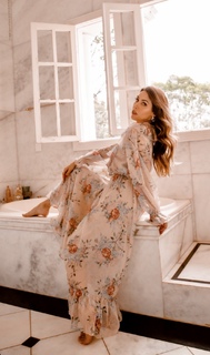 Bella Falconi feet photo thumbnail