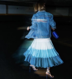 Bella Falconi feet photo thumbnail