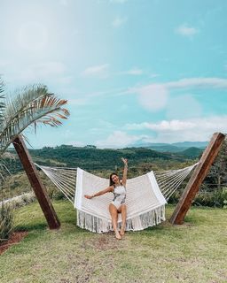 Bella Falconi feet photo thumbnail