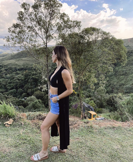 Bella Falconi feet photo thumbnail