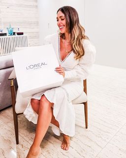 Bella Falconi feet photo thumbnail