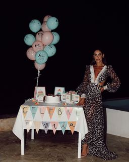 Bella Falconi feet photo thumbnail