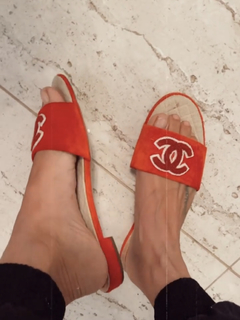 Bella Falconi feet photo thumbnail