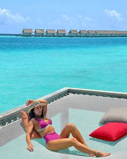 Bella Falconi feet photo thumbnail