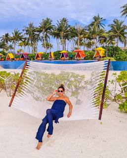 Bella Falconi feet photo thumbnail