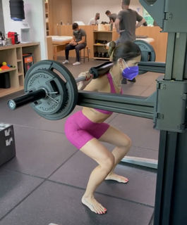 Bella Falconi feet photo thumbnail