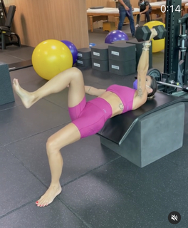 Bella Falconi feet photo thumbnail