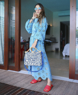 Bella Falconi feet photo thumbnail