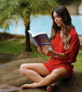 Bella Falconi feet photo thumbnail