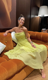 Bella Falconi feet photo thumbnail