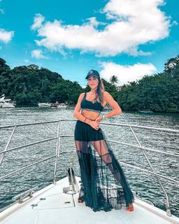 Bella Falconi feet photo thumbnail