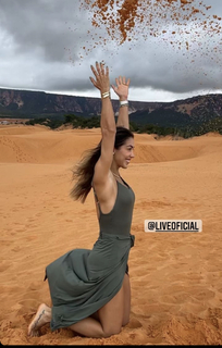 Bella Falconi feet photo thumbnail