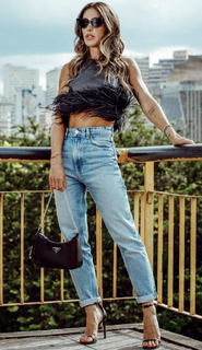 Bella Falconi feet photo thumbnail