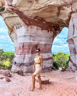 Bella Falconi feet photo thumbnail