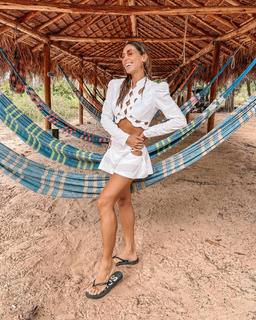 Bella Falconi feet photo thumbnail