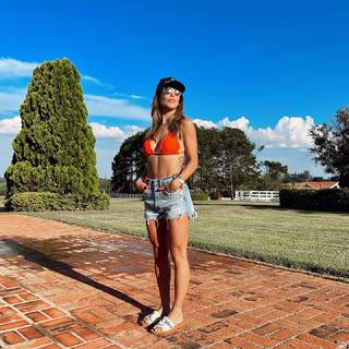 Bella Falconi feet photo thumbnail