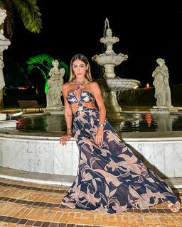 Bella Falconi feet photo thumbnail