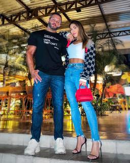 Bella Falconi feet photo thumbnail