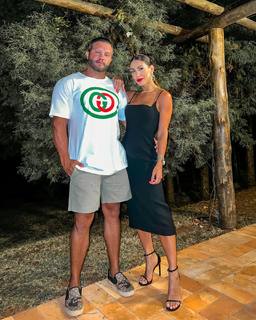 Bella Falconi feet photo thumbnail