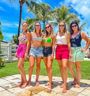 Bella Falconi feet photo thumbnail