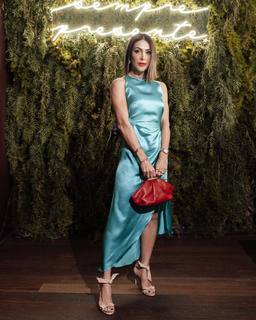 Bella Falconi feet photo thumbnail