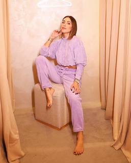 Bella Falconi feet photo thumbnail