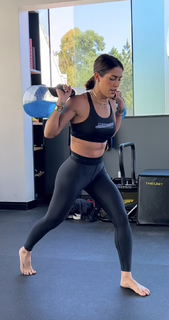 Bella Falconi feet photo thumbnail