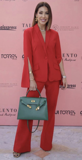 Bella Falconi feet photo thumbnail